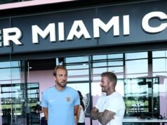 David Beckham dà il benvenuto a Harry Kane & Co nella sua base dell’Inter Miami mentre Romeo e Cruz guardano l’allenamento alla vigilia dello scontro dei quarti di finale della Coppa del Mondo tra Inghilterra e Norvegia