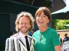 Davina McCall sembra innamorata del marito Michael Douglas mentre guidano le stelle nel giorno 13 di Wimbledon