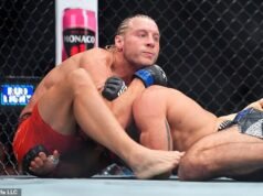 Paddy Pimblett completa la straordinaria rimonta di UFC 329 vincendo per sottomissione su Benoit Saint-Denis in un minuto