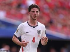 Declan Rice è FIT per la semifinale di Coppa del Mondo tra Inghilterra e Argentina dopo essersi scrollato di dosso il virus della malattia