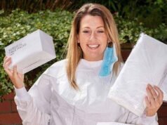 Nella corsa “frenetica” e “caotica” ai DPI, si è distinta un’eccezione: come Mail Force – e i generosi lettori del Mail – sono andati in soccorso con dispositivi di protezione per infermieri e case di cura, senza costare nulla ai contribuenti.