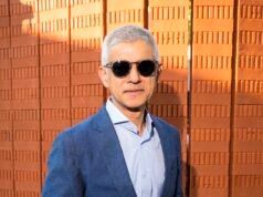 Il sindaco di Londra Sadiq Khan ha conferito il titolo nobiliare a Keir Starmer insieme ad altre 15 figure laburiste… pochi giorni prima che il primo ministro lasci il numero 10