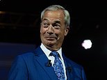 Non è solo il Conte Binface! Nigel Farage dovrà affrontare un record di 33 candidati rivali alle elezioni suppletive di Clacton