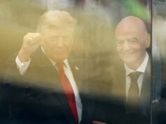 All’interno della suite MetLife gremita di Trump per la finale della Coppa del Mondo: il capo della FIFA e il primo ministro spagnolo si avvicinano al presidente e alla famiglia degli Stati Uniti