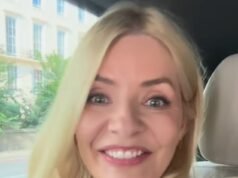 Holly Willoughby condivide un raro video con sua figlia Belle, 15 anni, mentre chiede consigli su come funziona YouTube nonostante abbia lanciato il suo nuovo programma sul canale