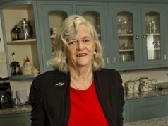 Ann Widdecombe “è stata colpita 21 volte in testa con un martello durante l’attacco, ripresa dalla telecamera dopo che l’assassino è entrato dalla porta aperta mentre lei pranzava in cucina”