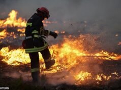 Prima morte per incendio in Spagna mentre gli incendi devastano l’Europa – con 270.000 persone costrette ad abbandonare le loro case e la Francia invia l’esercito