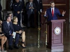 I legislatori con le lacrime agli occhi danno a Lindsey Graham il cupo saluto finale al Campidoglio… mentre JD Vance alleggerisce l’atmosfera con la battuta
