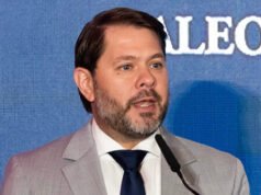 Ruben Gallego dice che lo staff della campagna è stato “infastidito” perché ha avuto un bambino
