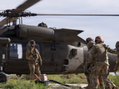 Gli elicotteri Blackhawk dell’esercito salvano i bambini campeggiatori dalle inondazioni del Missouri