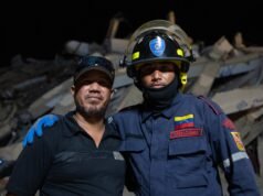 Come un figlio ha salvato suo padre dalle macerie del terremoto in Venezuela