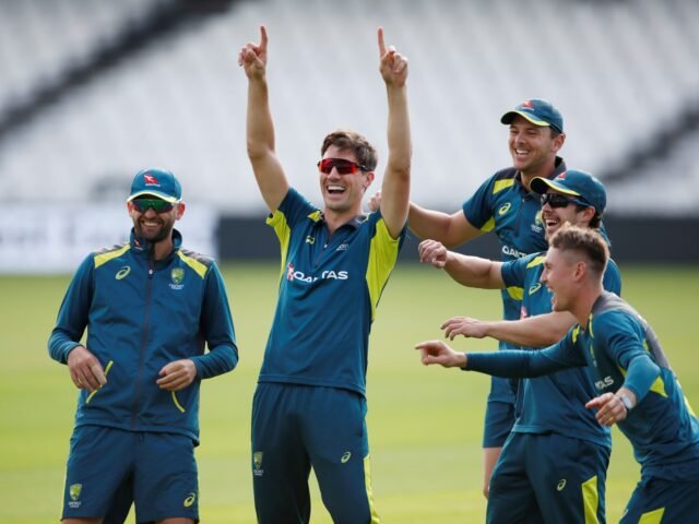 2019-09-10T093958Z_601523072_RC165026D9C0_RTRMADP_3_CRICKET-ASHES-PREVIEW-1784620408.jpg