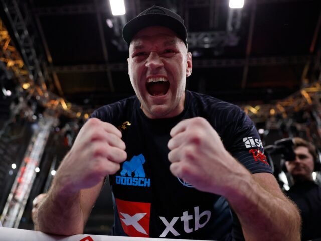 2026-04-11T220618Z_1221610291_UP1EM4B1PEH75_RTRMADP_3_BOXING-HEAVYWEIGHT-FURY-MAKHMUDOV-1775945322.jpg