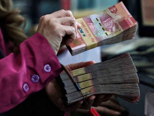 2026-06-25T062243Z_1050413890_RC2U0MA7Q5DA_RTRMADP_3_INDONESIA-MARKETS-1783752949.jpg