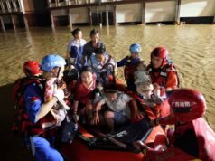 Almeno 16 persone sepolte a seguito di una frana in Cina