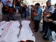 Attacco aereo israeliano su un appartamento di Gaza uccide una famiglia di tre persone