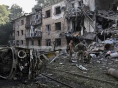 Kiev sotto il fuoco dei missili russi dopo la firma dell’accordo sui droni tra UE e Ucraina
