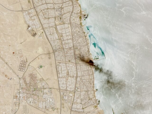 2026-07-18T144008Z_1773237900_RC2EGMA4IJ4T_RTRMADP_3_IRAN-CRISIS-KUWAIT-OIL-1784426245.jpg