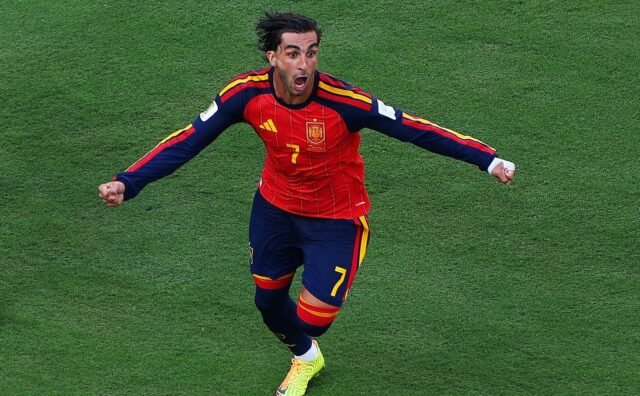 2026-07-19T220327Z_624702254_UP1EM7J1P2G0J_RTRMADP_3_SOCCER-WORLDCUP-ESP-ARG-1784498896.jpg