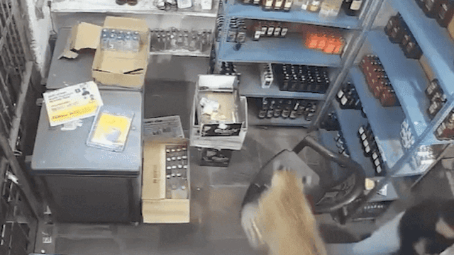 3b82ad3db8835d73001dc91d9f263039780fd286b945b0b8d4ae991b4b1f2927.gif
