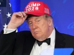 “Chi diavolo l’ha scritto?”: Trump bombarda la cena dei corrispondenti con un discorso poco divertente e di cattivo gusto