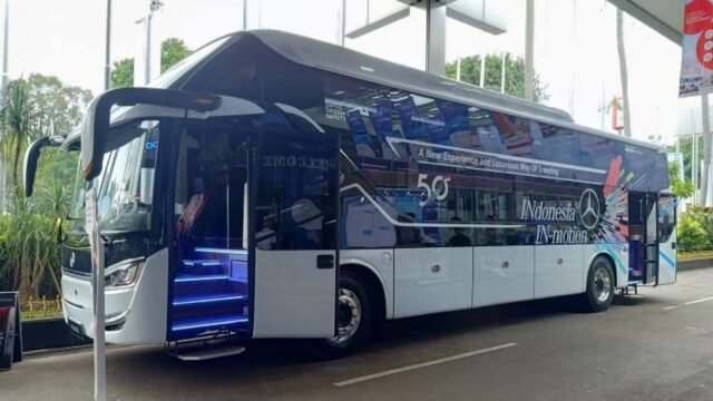 5e61f3b9f0c34-bus-mercedes-benz-buatan-karoseri-laksana_1265_711.jpg