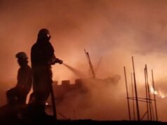Mozziconi di sigaretta sospettati di essere la causa dell’incendio del Pakusari Jember TPA, l’incendio si è propagato a causa dei forti venti