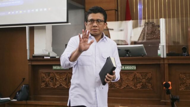 639800ffadb20-ferdy-sambo-sidang-lanjutan-pembunuhan-brigadir-j_1265_711.jpg