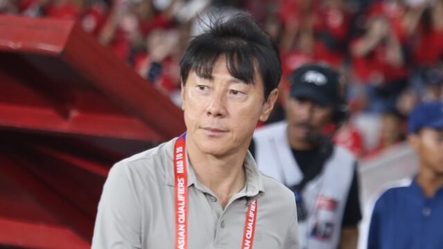 66e0627a559d9-shin-tae-yong-timnas-indonesia-vs-irak-di-kualifikasi-piala-dunia_1265_711.jpg