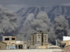 Aumentano le vittime degli attacchi statunitensi all’Iran: 7 soldati e più di 30 civili risultano uccisi