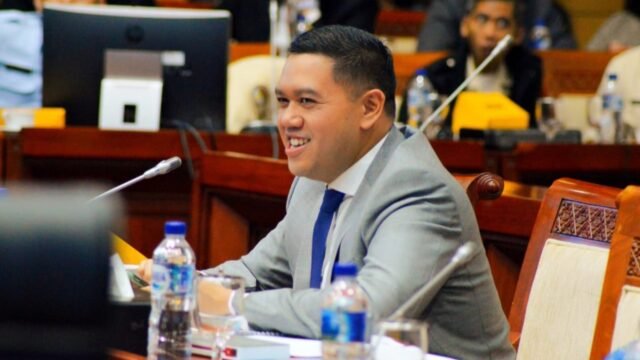 69e992463a6df-anggota-komisi-i-dpr-dave-laksono_gemini_1265_711.jpg