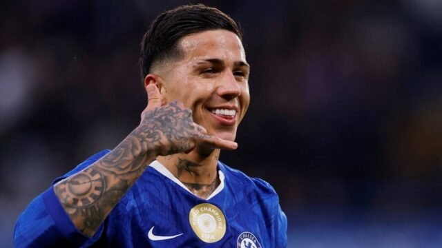 6a27b87139633-gelandang-chelsea-enzo-fernandez_gemini_1265_711.jpg