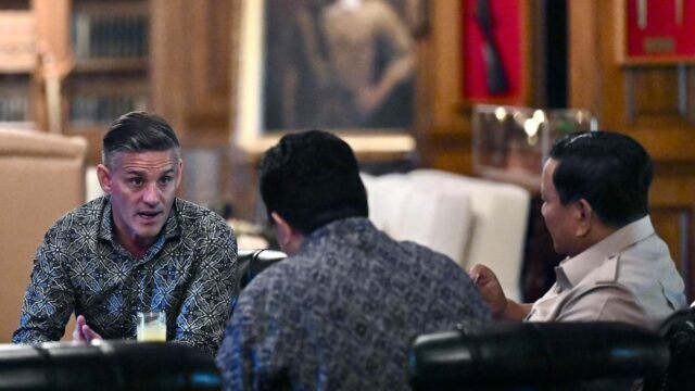 6a355973c21ae-john-herdman-bertemu-presiden-prabowo-subianto_gemini_1265_711.jpg