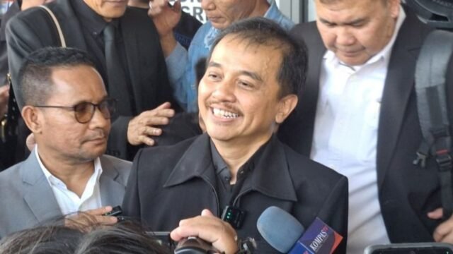 6a41f2fe37b49-roy-suryo-memberikan-keterangan-kepada-wartawan-di-pengadilan-negeri-jakarta-selatan_gemini_1265_711.jpg