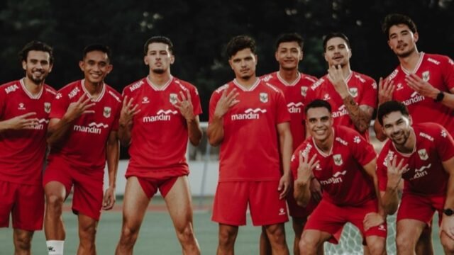6a4b2510d2bbd-sandy-walsh-dan-ragnar-oratmangoen-saat-berseragam-timnas-indonesia_gemini_1265_711.jpg