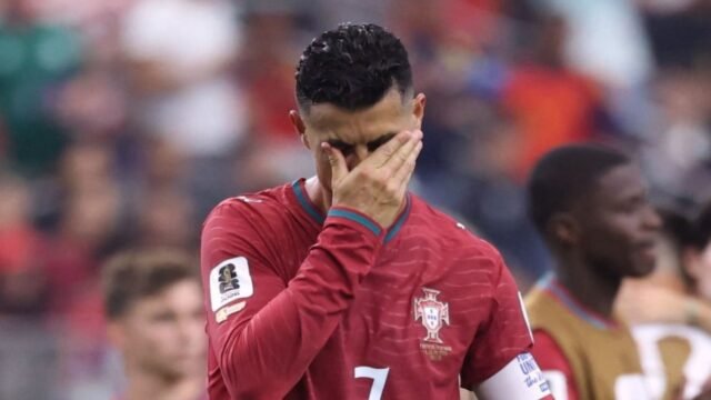 6a4c22f664511-cristiano-ronaldo-menangis-usai-portugal-tersingkir-dari-piala-dunia-2026-setelah-dikalahkan-spanyol-1-0_gemini_1265_711.jpg