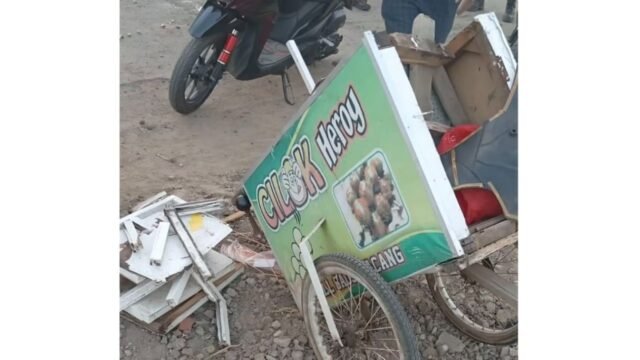 6a51aeec90e0f-tiktokers-ditabrak-truk-ternyata-masih-selamat_gemini_1265_711.jpg