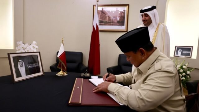 6a573bde93ef8-prabowo-sampaikan-belasungkawa-wafatnya-emir-qatar-periode-1993-2013_gemini_1265_711.jpg