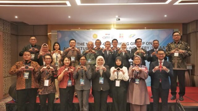 6a60be1cd85d8-the-4th-project-implementation-team-pit-palm-oil-cooperation-poc-meeting_gemini_1265_711.jpg