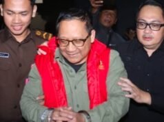 Tracce di carriera di Chairul Anwar, ex direttore dello zoo di Surabaya Corruzione di 10 miliardi di IDR in mangimi per animali, questo è il suo metodo