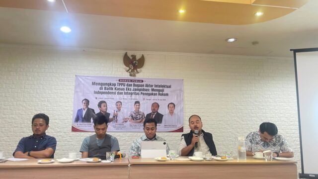 6a6416913eb70-diskusi-publik-terkait-eks-jampidsus-febrie-adriansyah_gemini_1265_711.jpg