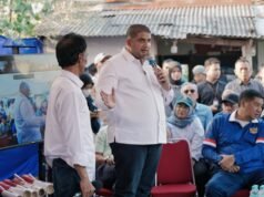 Erogando 340 milioni di IDR dalle sue tasche personali, il membro della DPR Rajiv aiuta il programma di ristrutturazione delle case dei residenti