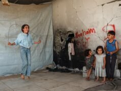 Infanzia in sospeso: come i bambini di Gaza trascorrono un’estate senza giocare