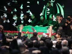 Qual è il messaggio religioso e politico dietro il funerale di Khamenei?
