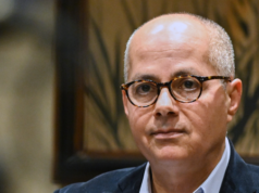 Il chimico vincitore del premio Nobel lascia gli Stati Uniti per unirsi al progetto cinese di intelligenza artificiale