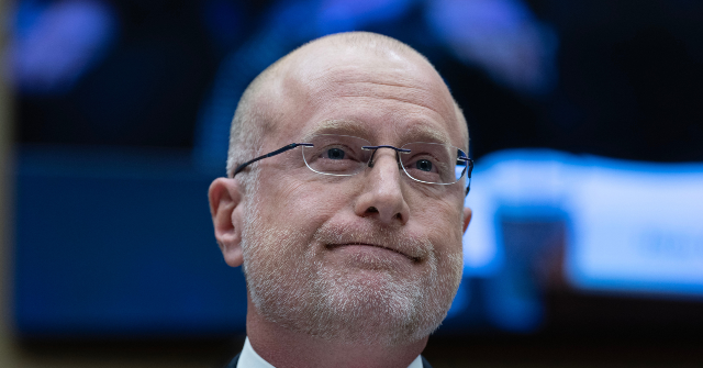 Brendan Carr – La FCC voterà sull’eliminazione del limite di proprietà “obsoleto” per contribuire a potenziare le stazioni di notizie locali Brendan Carr – La FCC voterà sull’eliminazione del limite di proprietà “obsoleto” per contribuire a potenziare le stazioni di notizie locali