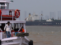 L’India dice ai marittimi di evitare lo Stretto di Hormuz dopo la morte dell’equipaggio