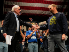 Bernie Sanders raccomanda a Graham Platner di “farsi da parte” dalla corsa al Senato del Maine dopo l’accusa di stupro