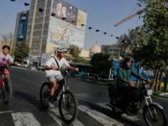 Trump avverte dei più grandi attacchi mai compiuti contro l’Iran, mentre Teheran si scaglia in tutto il Golfo