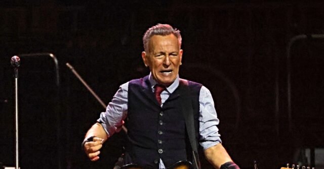 Bruce-Springsteen-political-640x335.jpg